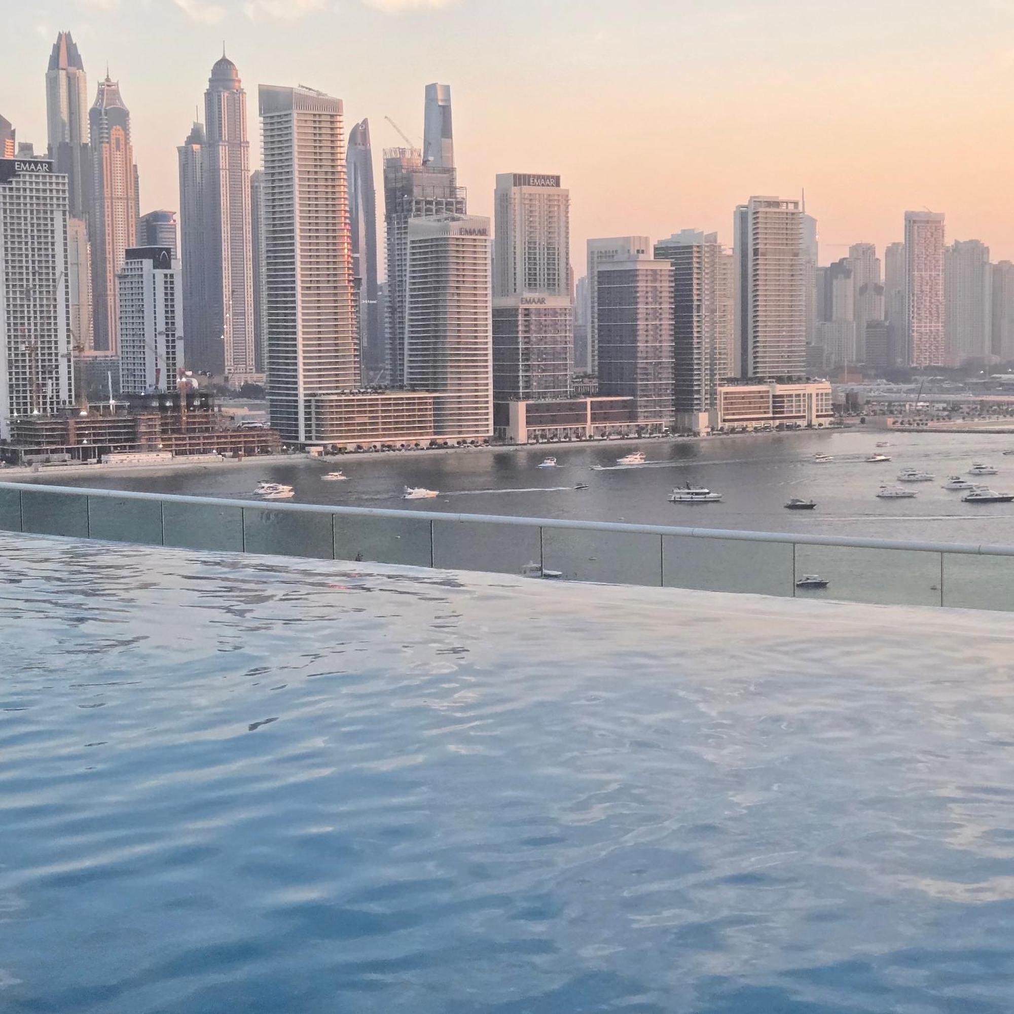 Apartment 1 Bedroom 65m2, Infinity Pool, West Beach, Up To 4 Guests Dubai