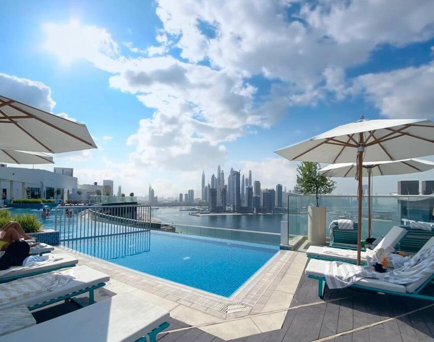 1 Bedroom 65m2, Infinity Pool, West Beach, Up To 4 Guests * Dubai