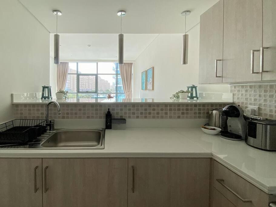 1 Bedroom 65m2, Infinity Pool, West Beach, Up To 4 Guests Apartment Dubai